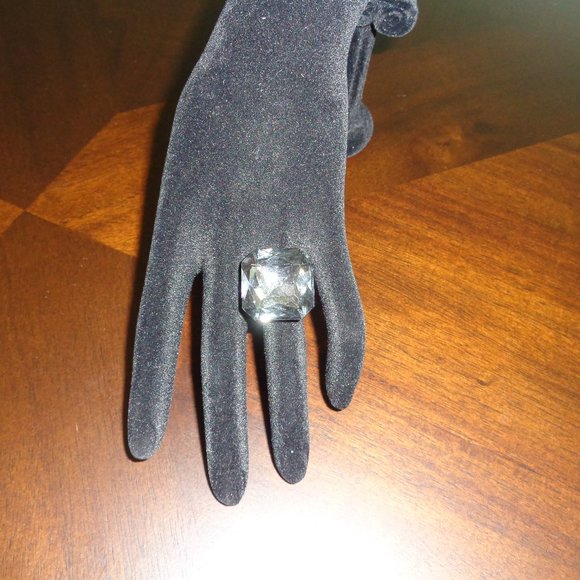 Costume Jewelry- Oversized faux CZ ring- smockey color - Picture 10 of 13